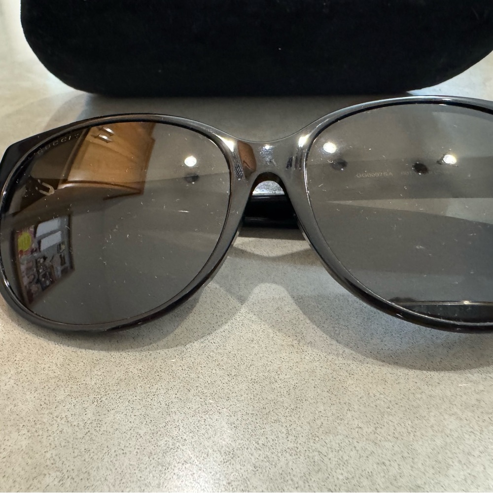 Gucci Black Sunglasses with Gold Accent (NWOT) - Picture 5 of 6